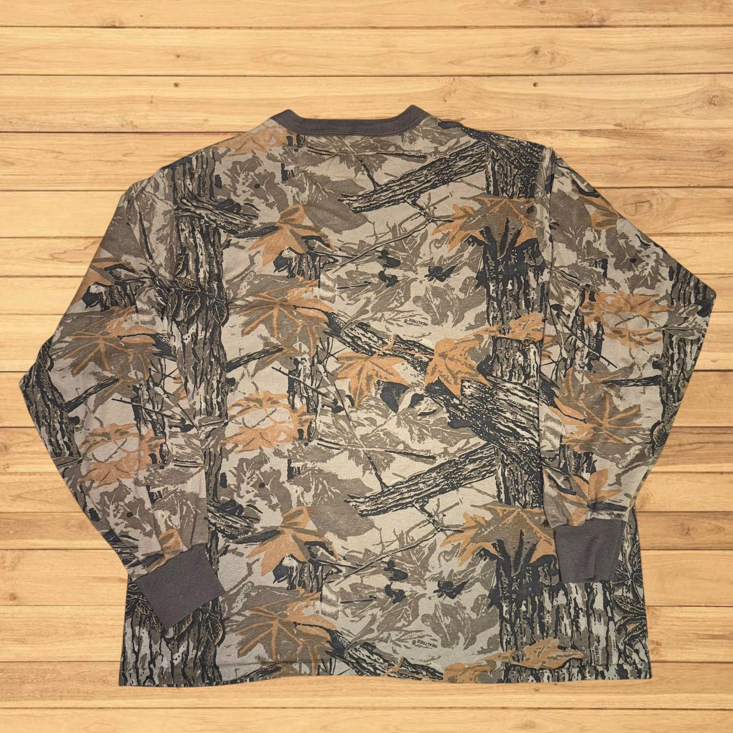 vintage camo realtree pocket long sleeve (large)