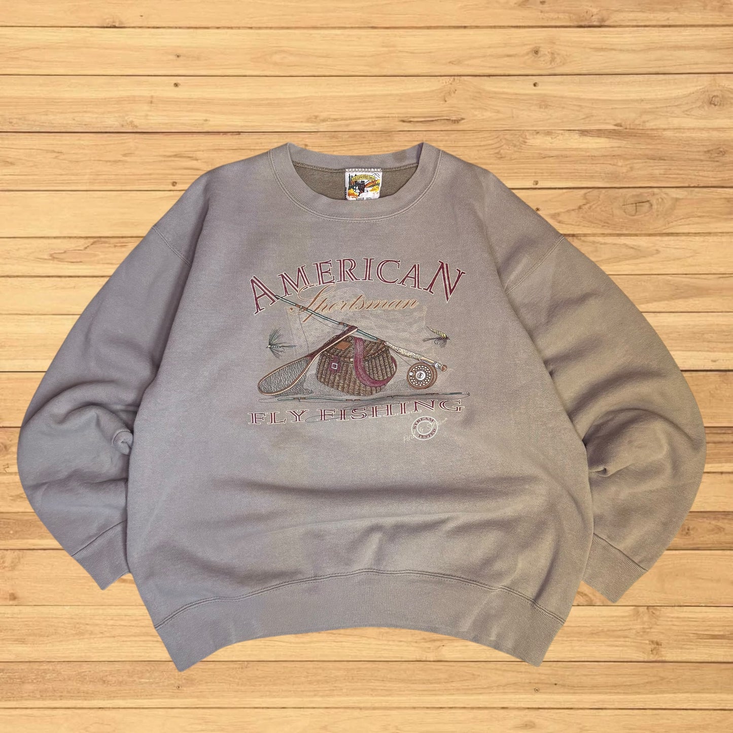vintage field and stream fly fishing crewneck (medium)