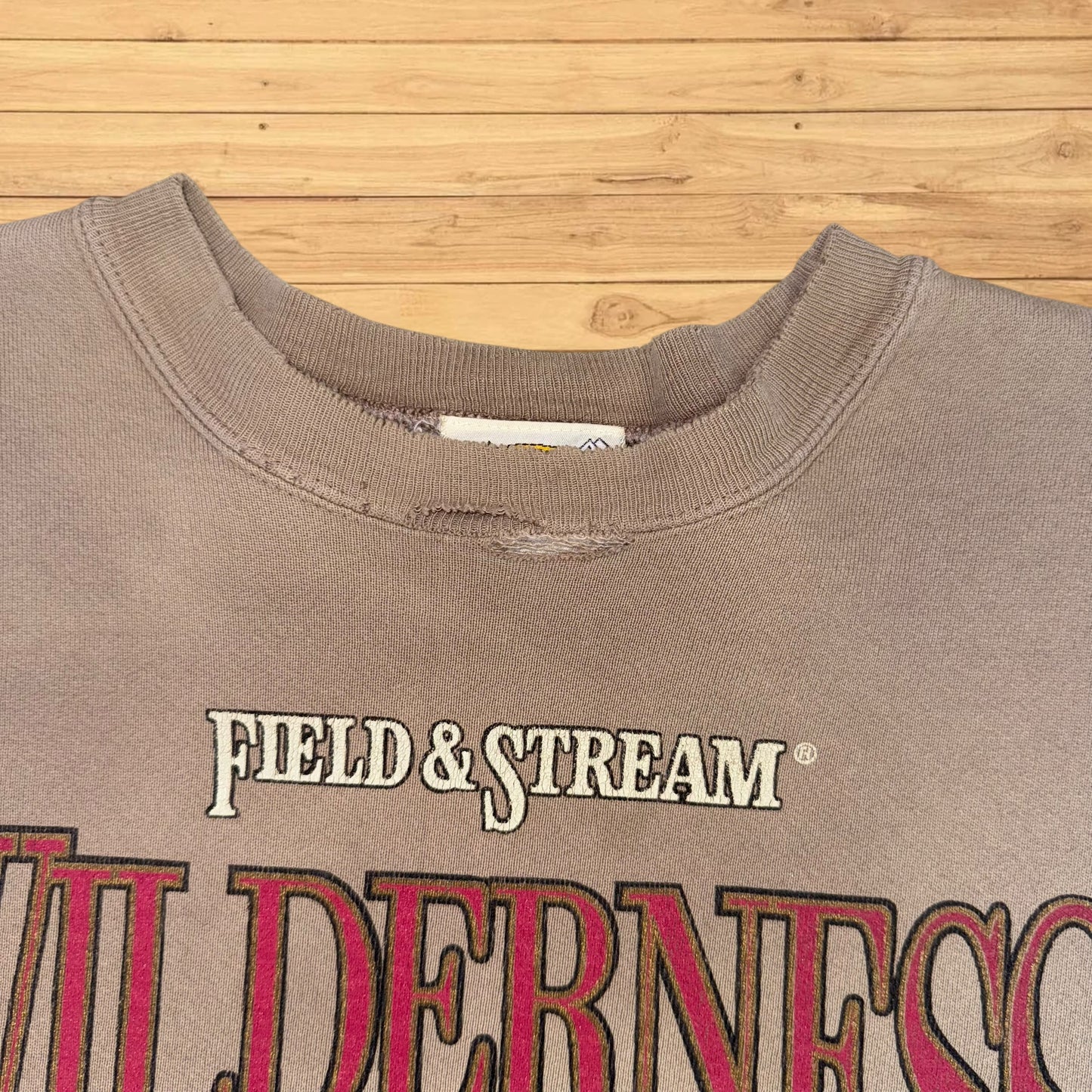 vintage field and stream fishing crewneck wilderness (XL)