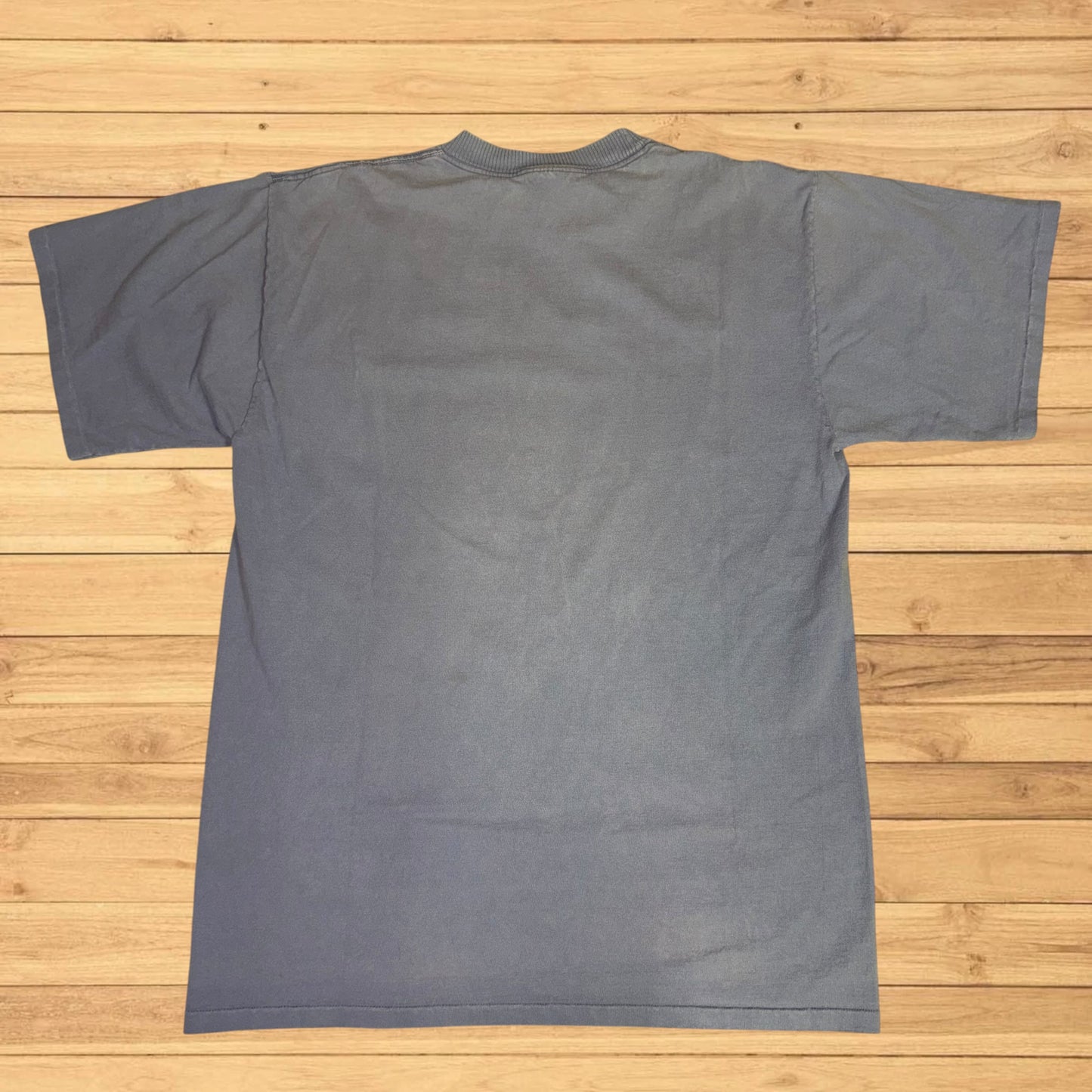 vintage field and stream trout guide t shirt (XL)
