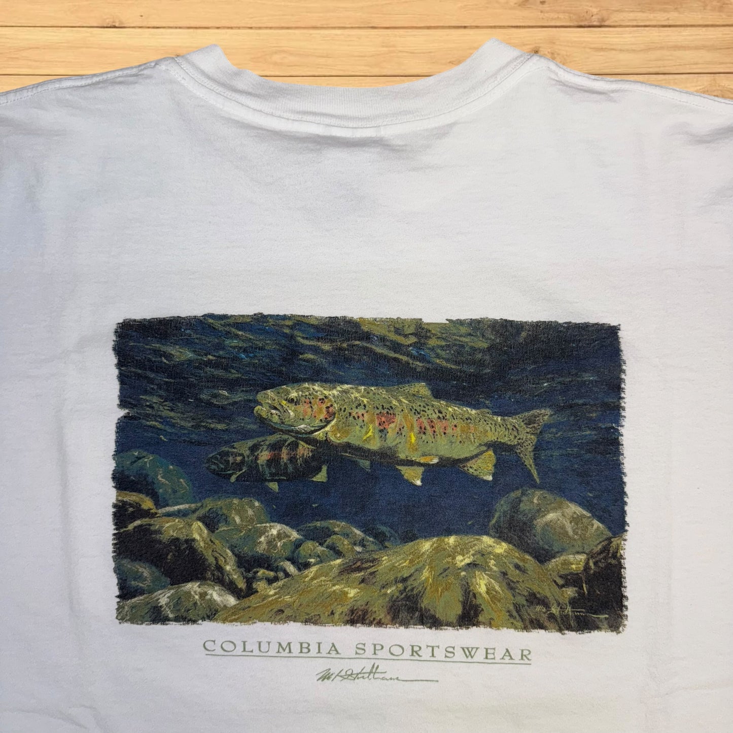 vintage columbia trout t shirt (L)