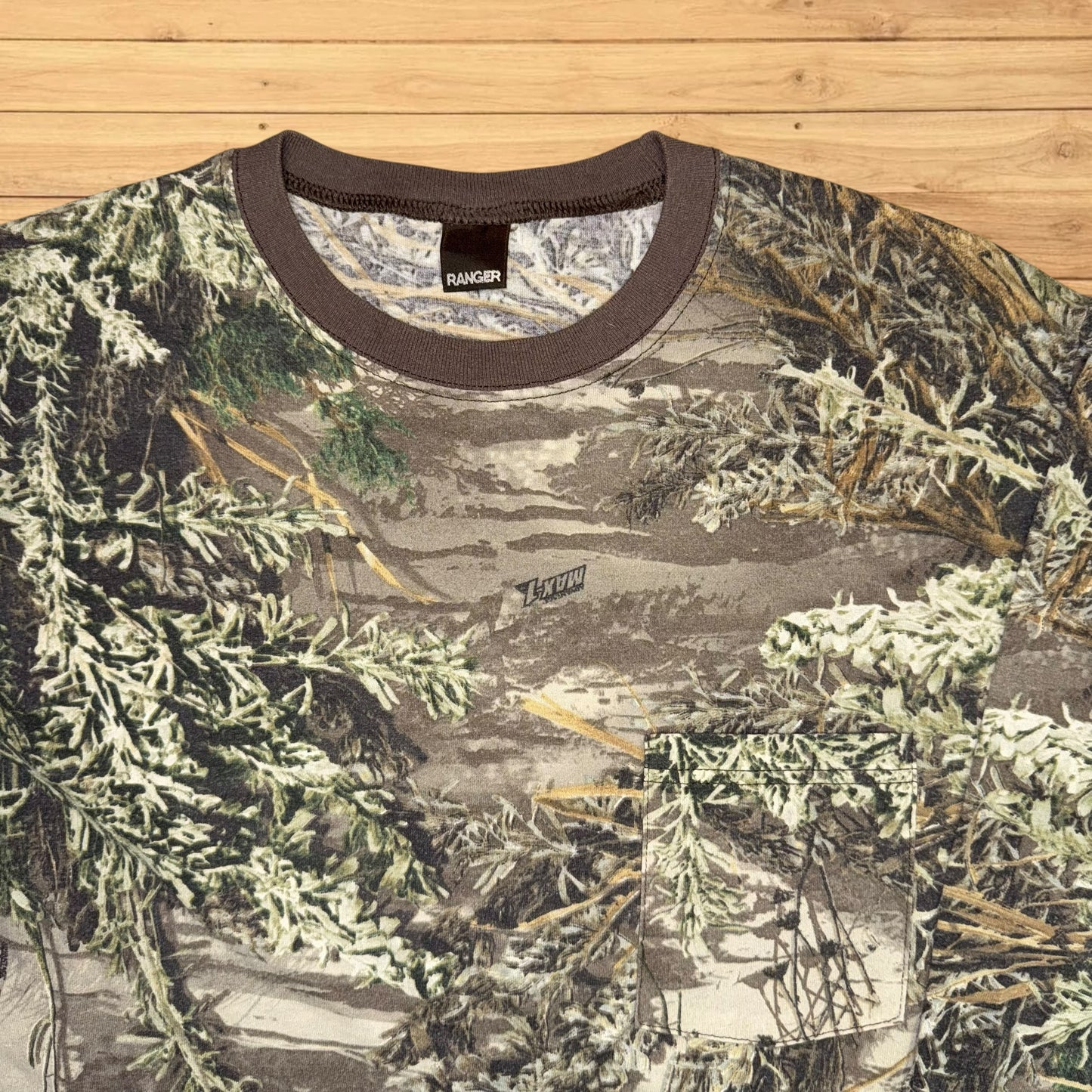 vintage camo realtree long sleeve pocket shirt (large)