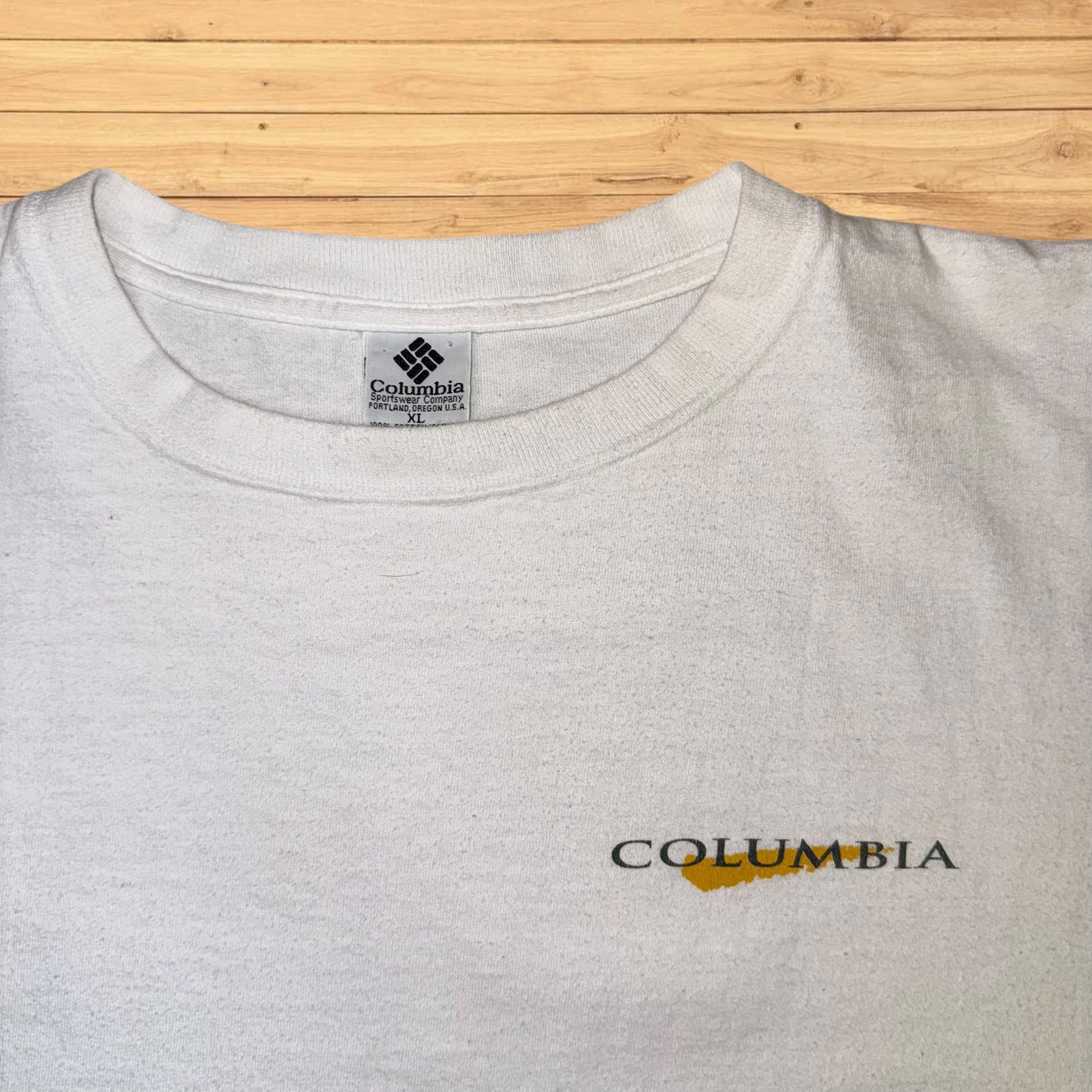 vintage columbia trout spots t shirt (L)