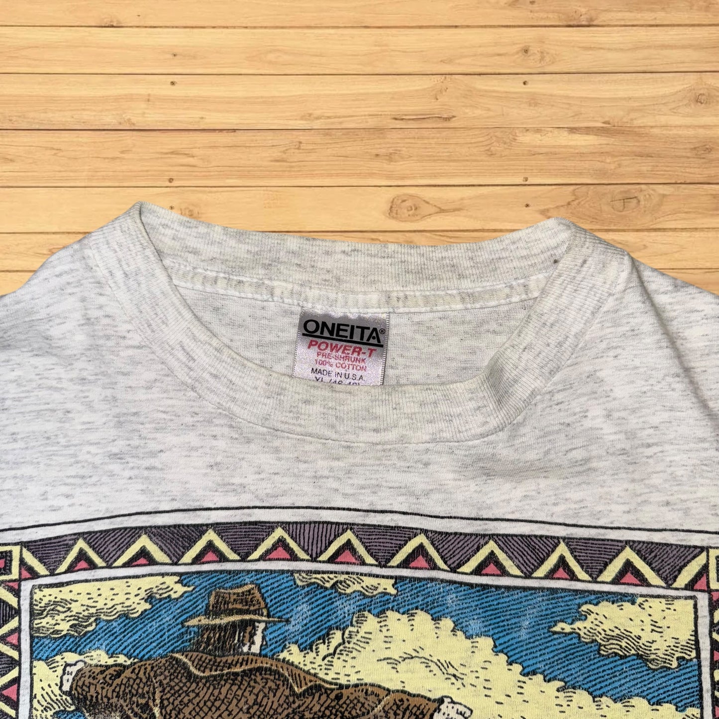 vintage alaska northern exposure ray troll t shirt (L)