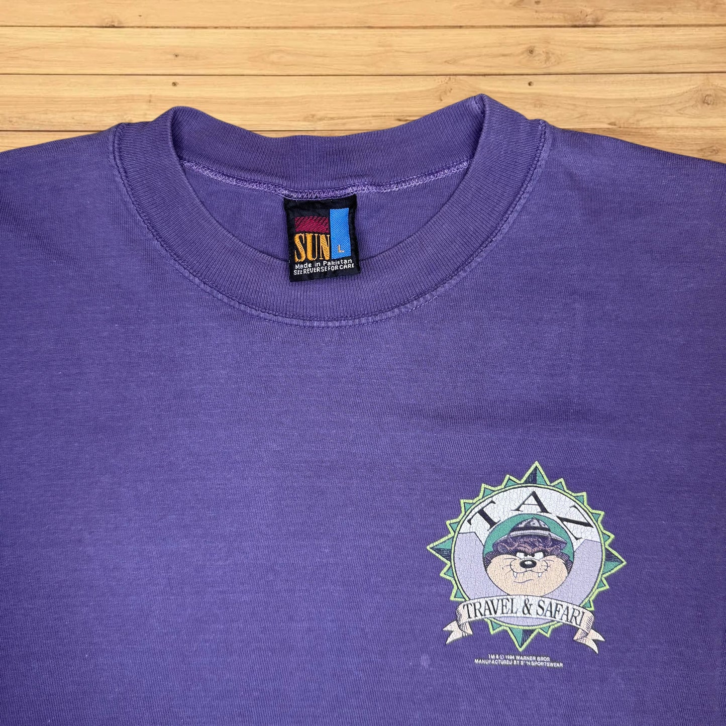 vintage taz snow dog sled long sleeve (xl)