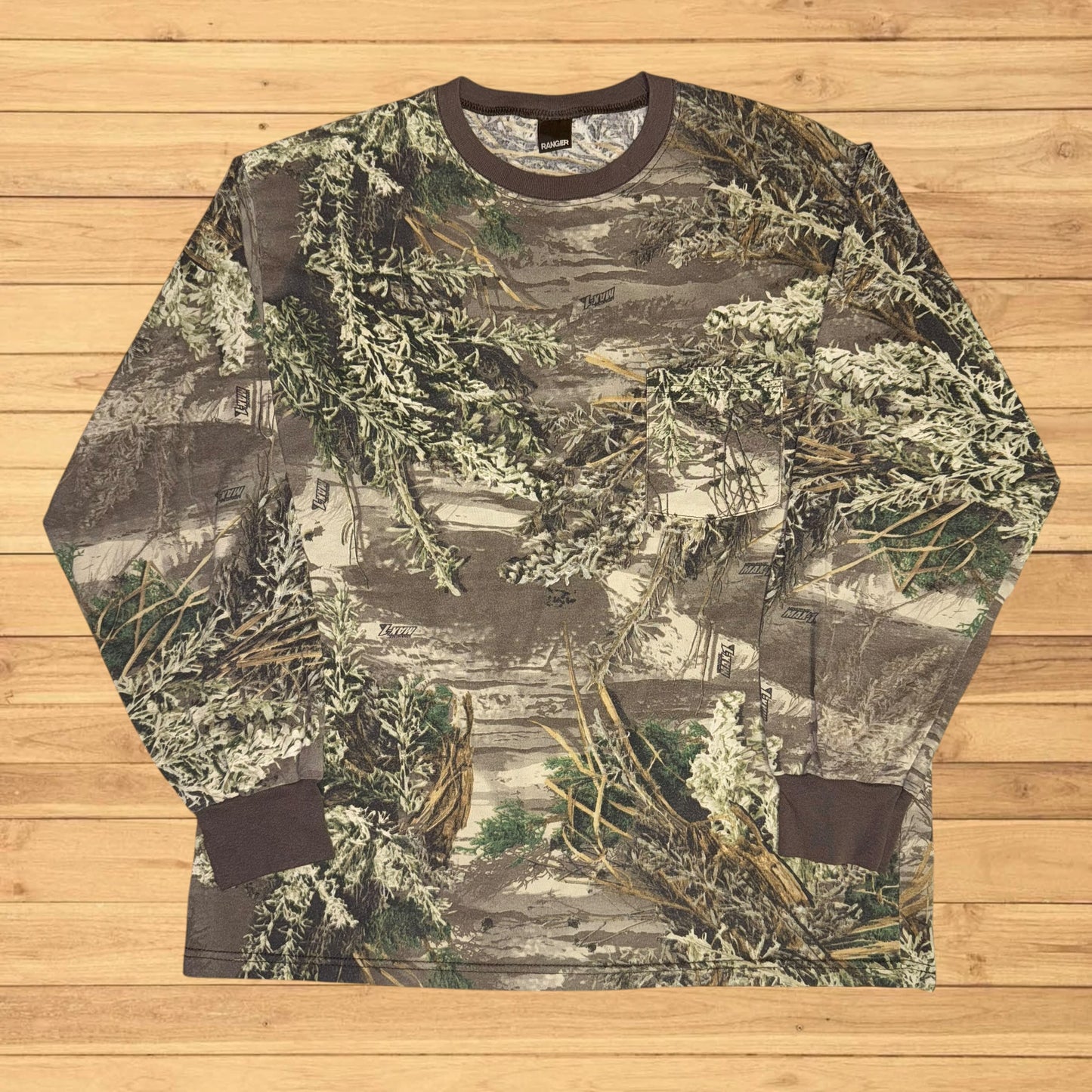 vintage camo realtree long sleeve pocket shirt (large)