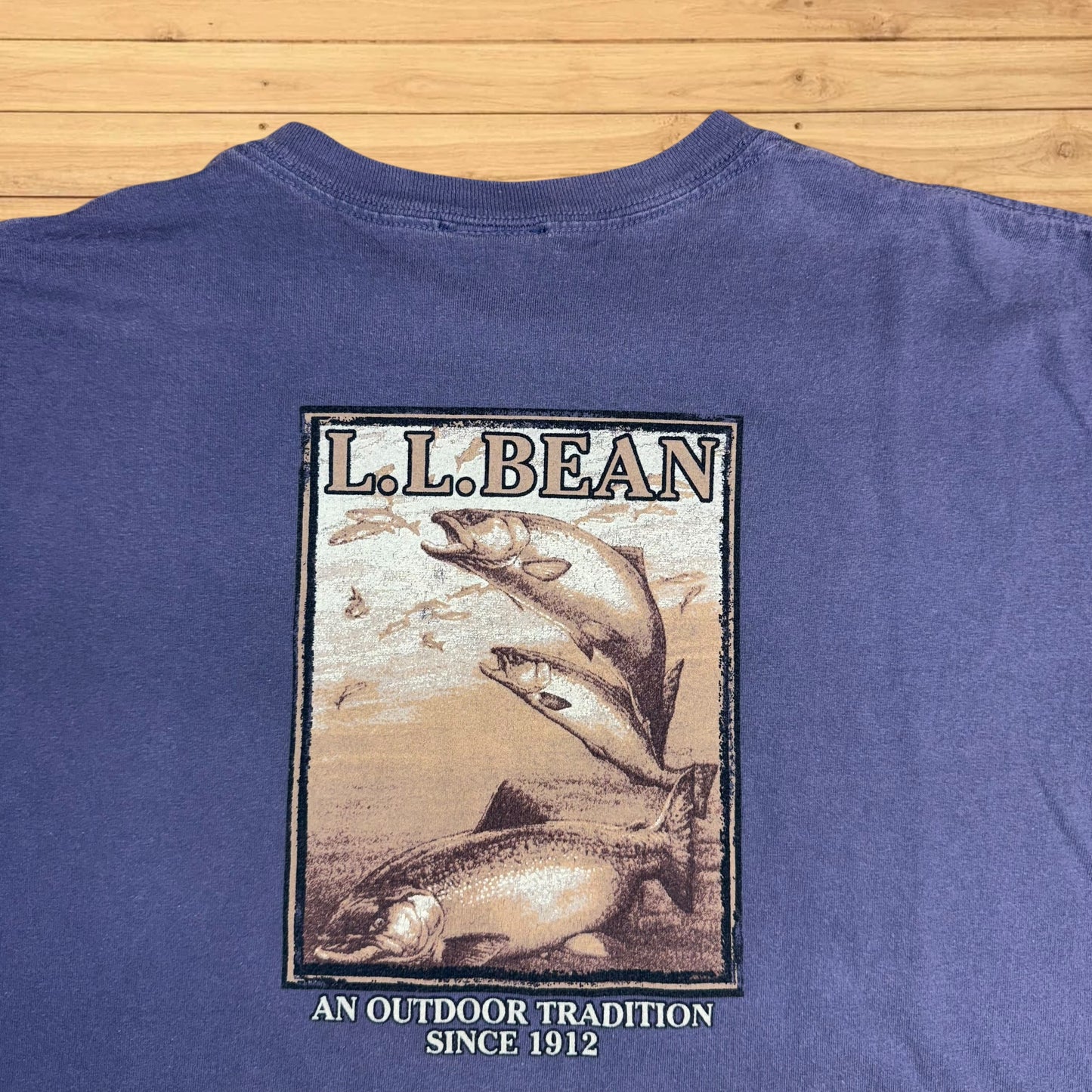 VINTAGE LL BEAN T SHIRT TROUT FISH (M/L)