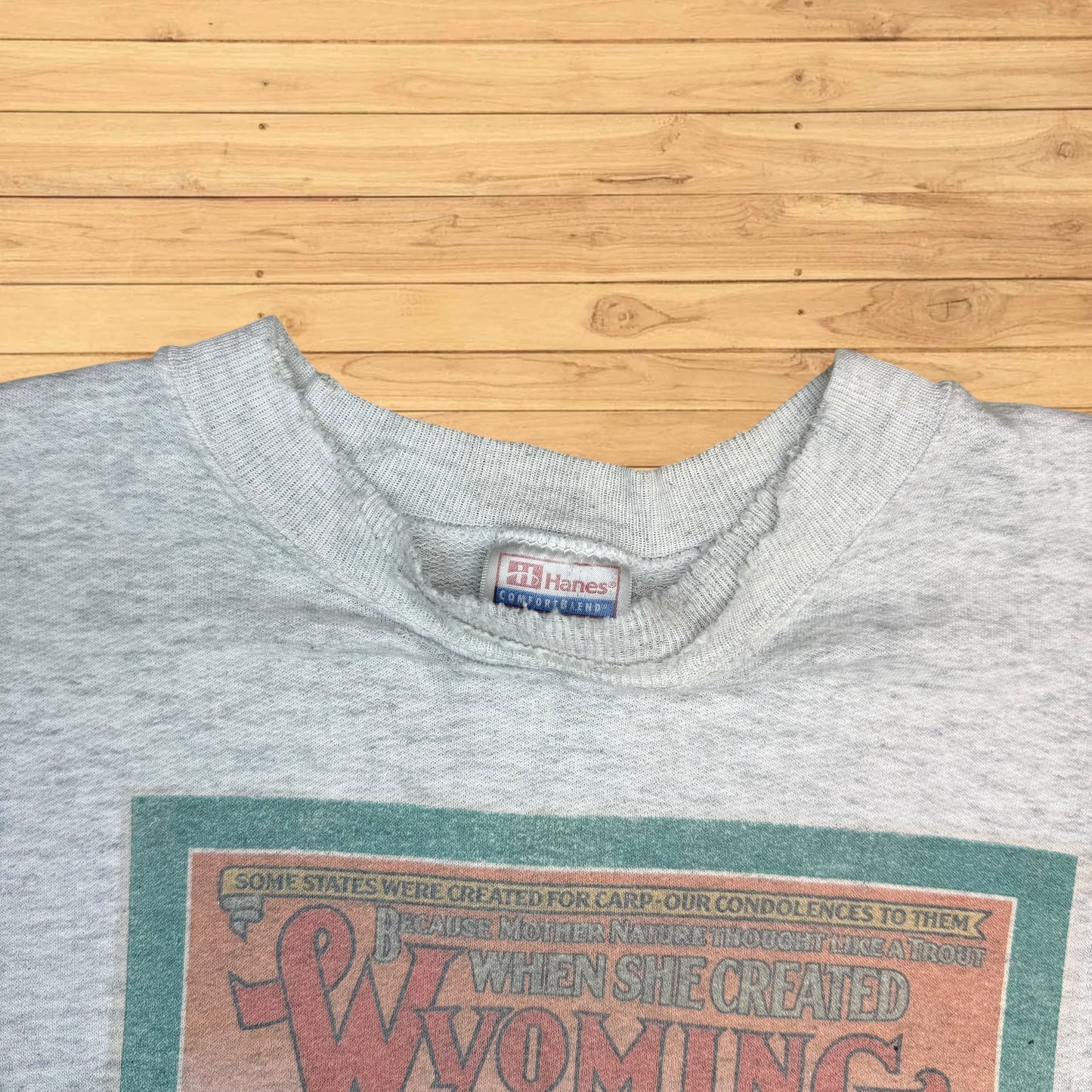 VINTAGE WYOMING FISHING CREWNECK THRASHED (XL)